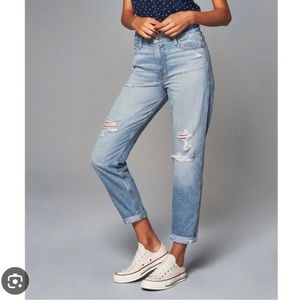 Abercrombie High Waisted Girlfriend Jeans